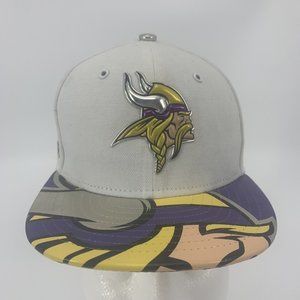 New Era 2017‎ Onstage Draft Fitted Hat 6 1/2 Big Logo Brim Minnesota Vikings NFL